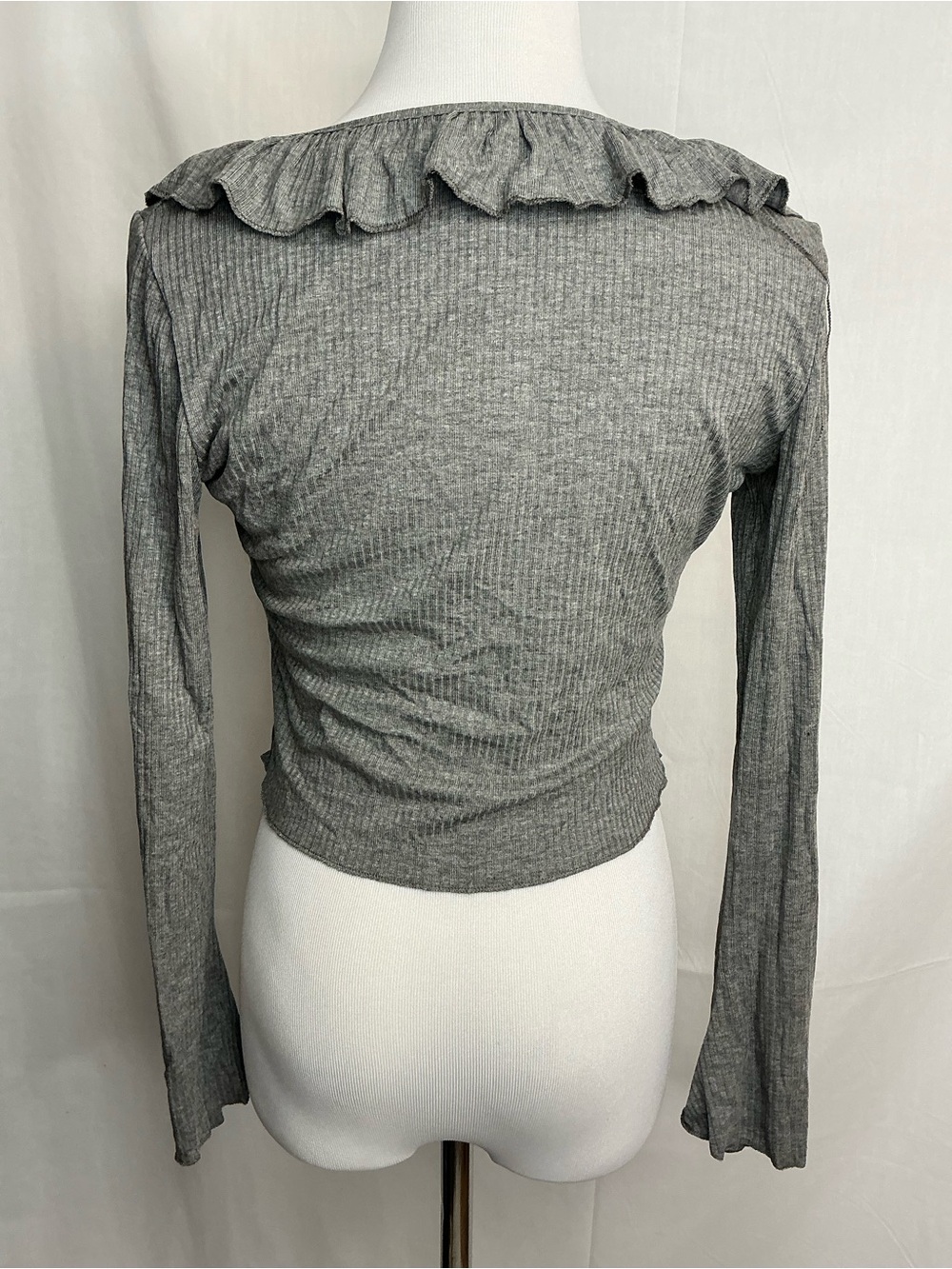 2211 - Ruffled Tie-Front Ribbed Cardigan - Gray - Picture 3 of 7